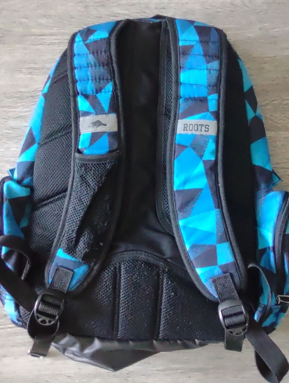 Pre Loved  Roots Blue Geometric Backpack - Picture 4 of 7